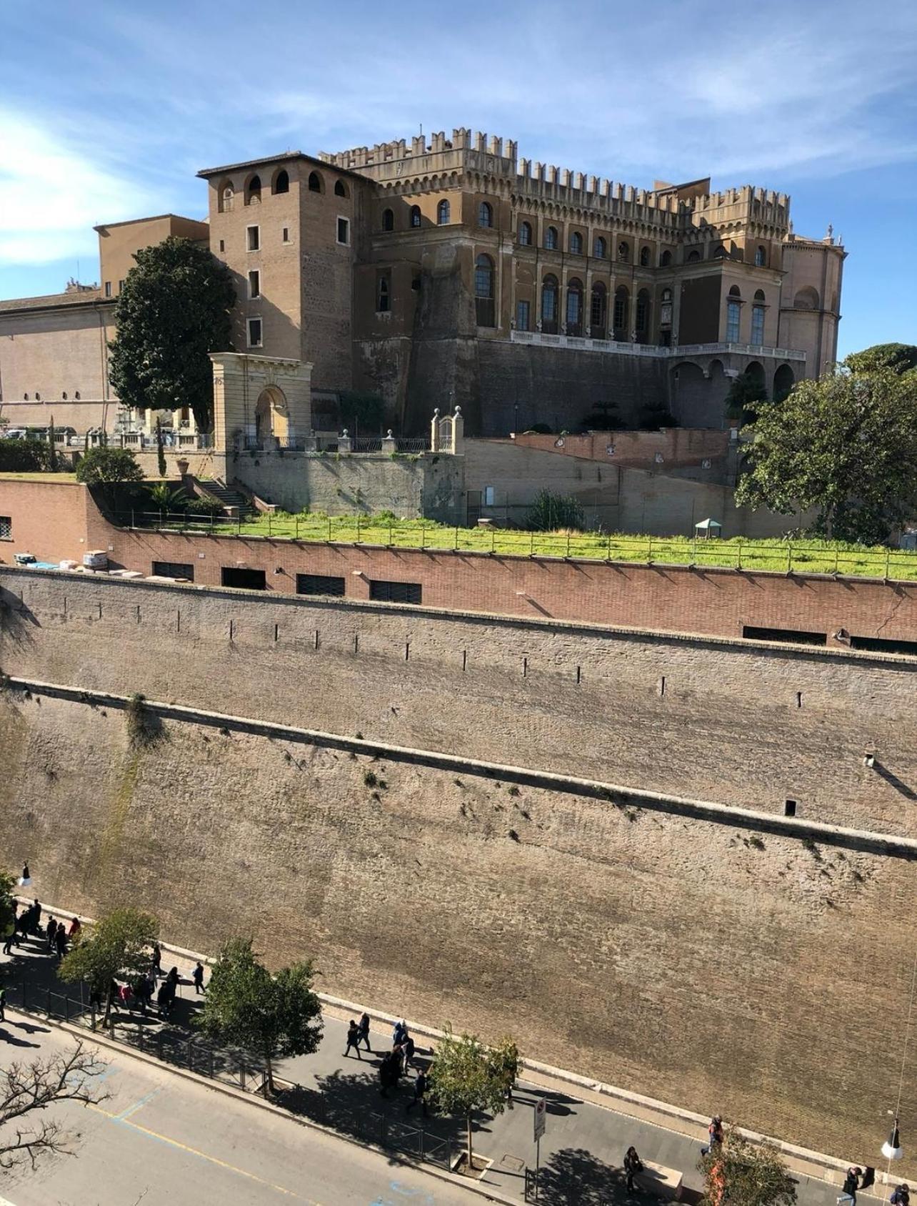 Zeus Group Vatican Rom Exteriör bild