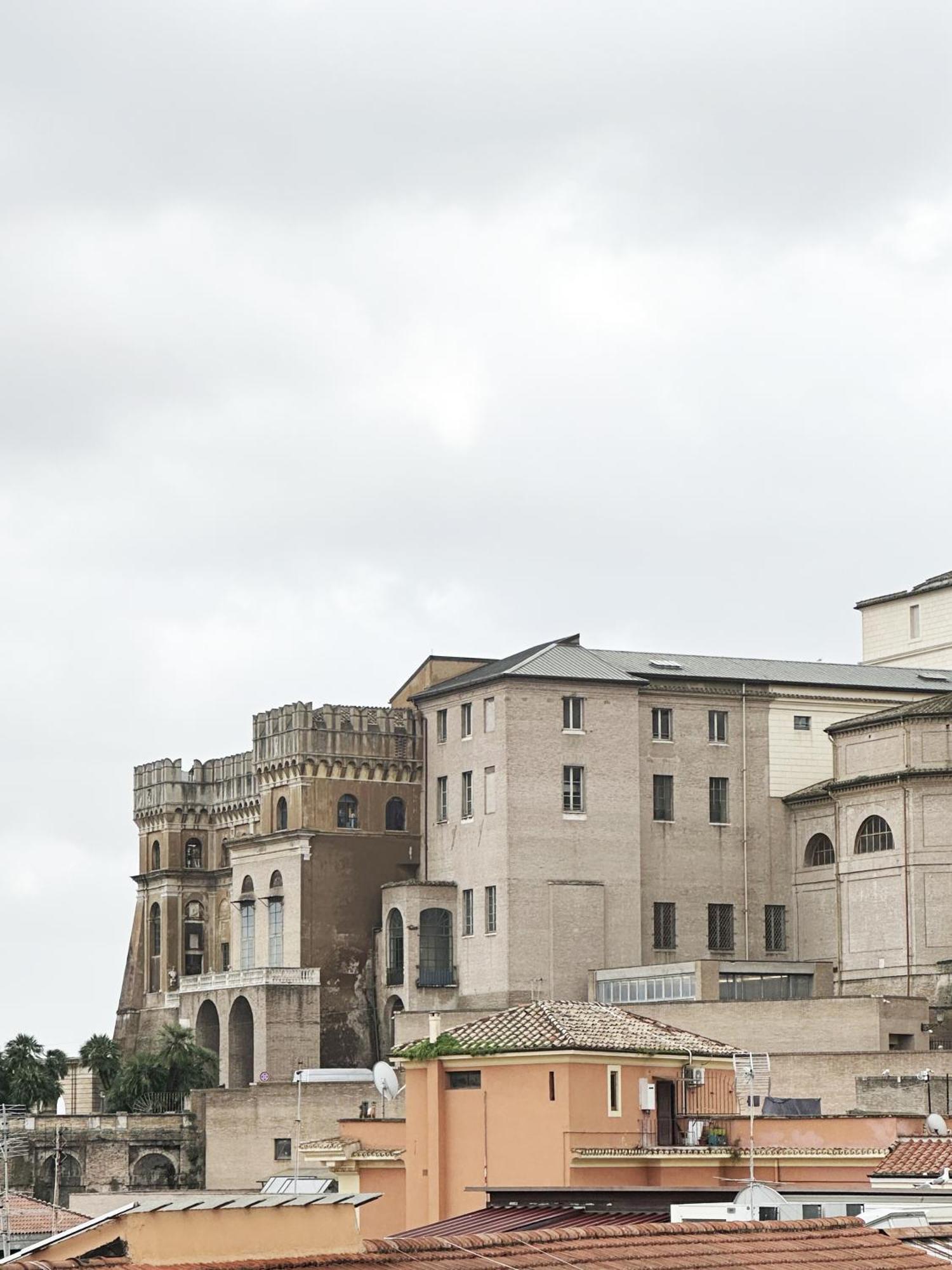 Zeus Group Vatican Rom Exteriör bild